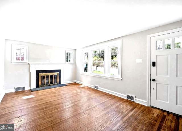 Property at 8025 New Second St, Elkins Park, PA 19027, 3 beds, 1.5 baths