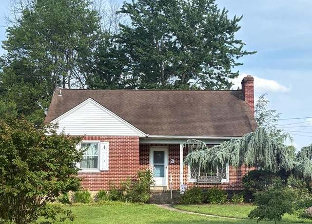 Property at 160 Erie Ave, Souderton, PA 18964, 4 beds, 2 baths