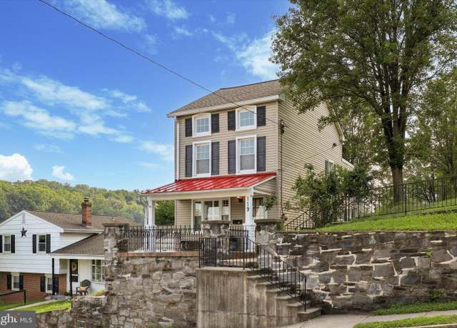 Property at 119 Cedar Ave, Conshohocken, PA 19428, 3 beds, 2 baths