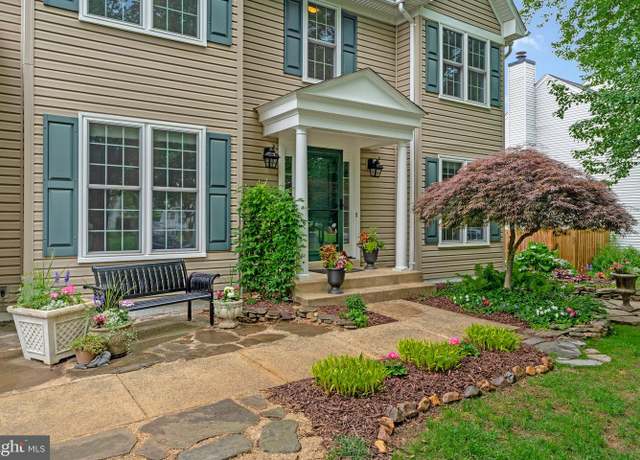 Property at 218 Foxborough Dr SW, Leesburg, VA 20175, 4 beds, 3.5 baths