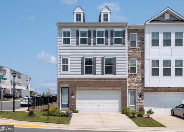 Property at 4090 Elizabeth Reed Way, Lake Ridge, VA 22192, 4 beds, 3.5 baths