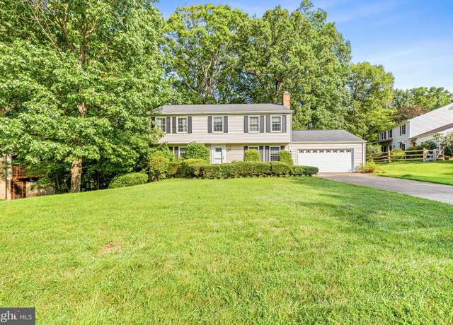 Property at 15813 Edgewood Dr, Dumfries, VA 22025, 5 beds, 2.5 baths