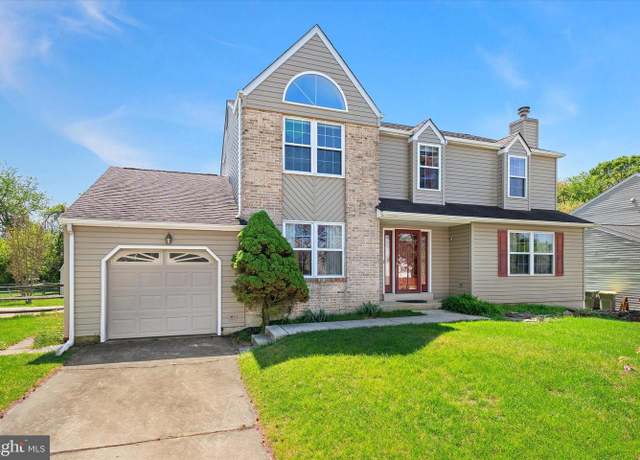 Property at 33 Whitson Dr, Newark, DE 19702, 4 beds, 2.5 baths