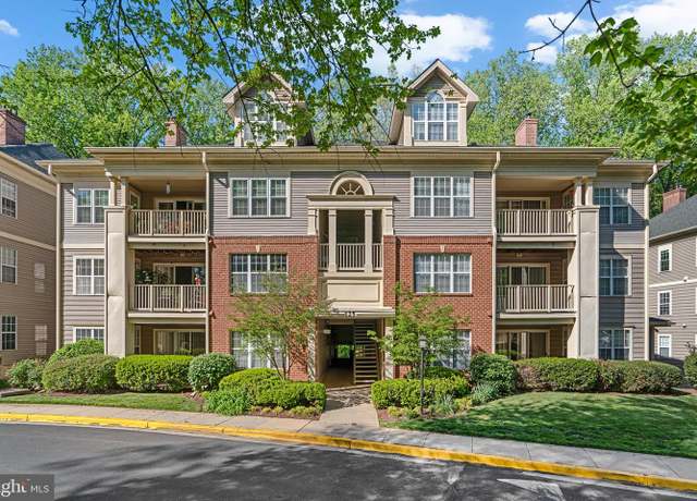 Property at 125 Timberbrook Ln Unit T-2, Gaithersburg, MD 20878, 2 beds, 2 baths