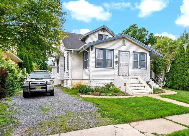 Property at 940 Linwood Ave, Collingswood, NJ 08108, 4 beds, 2.5 baths