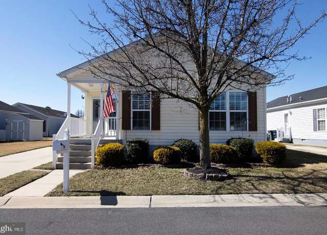 Property at 14 Gibson Ln, Williamstown, NJ 08094, 2 beds, 2 baths