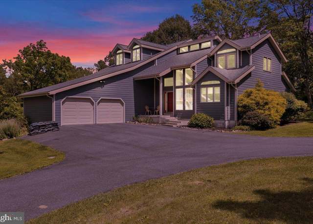 Property at 6 Sadowski Dr, Reading, PA 19606, 4 beds, 2.5 baths
