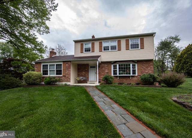Property at 1021 Hunt Dr, Coatesville, PA 19320, 4 beds, 2.5 baths
