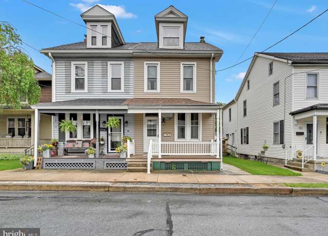 Property at 16 W Maple Ave, Myerstown, PA 17067, 3 beds, 1.5 baths