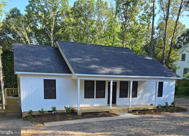 Property at 728 Meadow Dr, Tappahannock, VA 22560, 3 beds, 2 baths