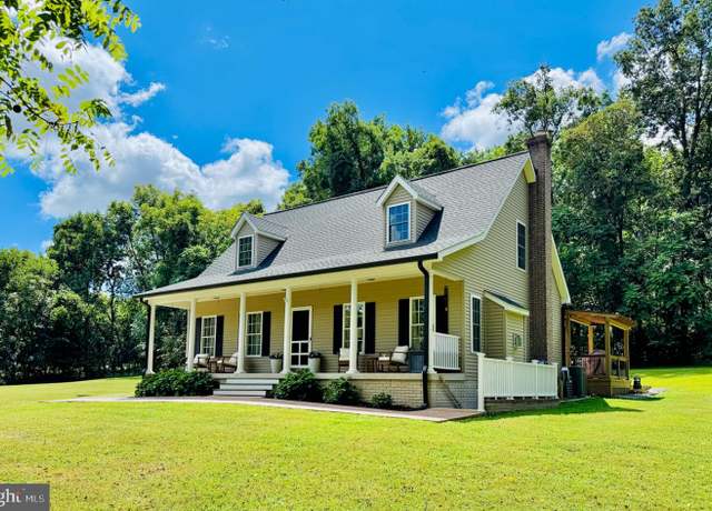 Property at 8404 Rogues Rd, Warrenton, VA 20187, 3 beds, 3.5 baths