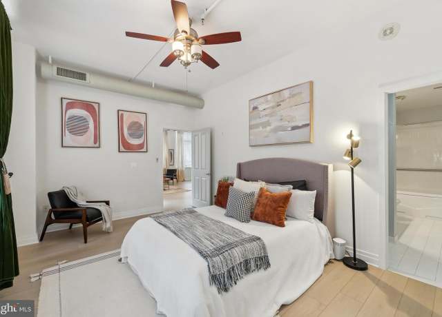 Property at 4490 Market Commons Dr #202, Fairfax, VA 22033, 2 beds, 2 baths