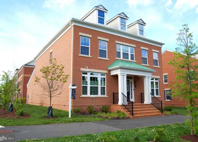 Property at 10606 Cedar Ave, Fairfax, VA 22030, 6 beds, 6 baths