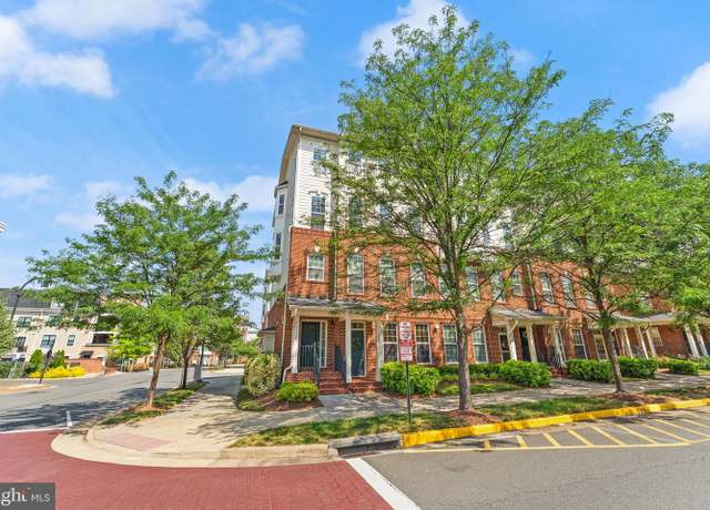 Property at 19327 Diamond Lake Dr, Leesburg, VA 20176, 3 beds, 2.5 baths