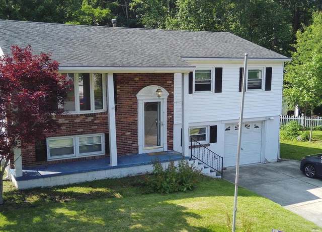 Property at 10 Furman Ct, Newark, DE 19713, 3 beds, 1.5 baths