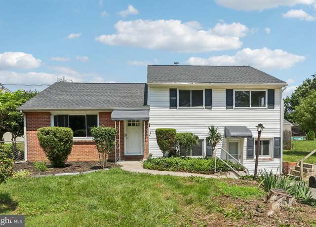 Property at 1 Russell Rd, New Castle, DE 19720, 3 beds, 1.5 baths