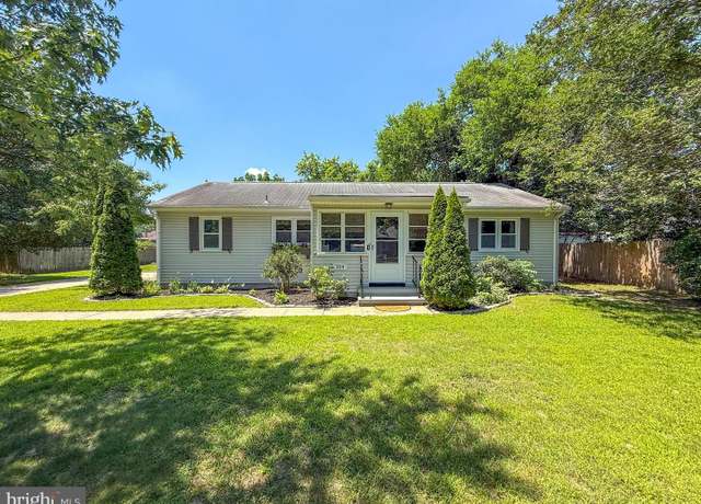 Property at 104 S 8th St, Denton, MD 21629, 2 beds, 1.5 baths
