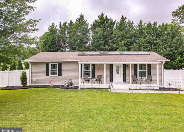 Property at 19 Illinois Rd, Pennsville, NJ 08070, 3 beds, 2 baths
