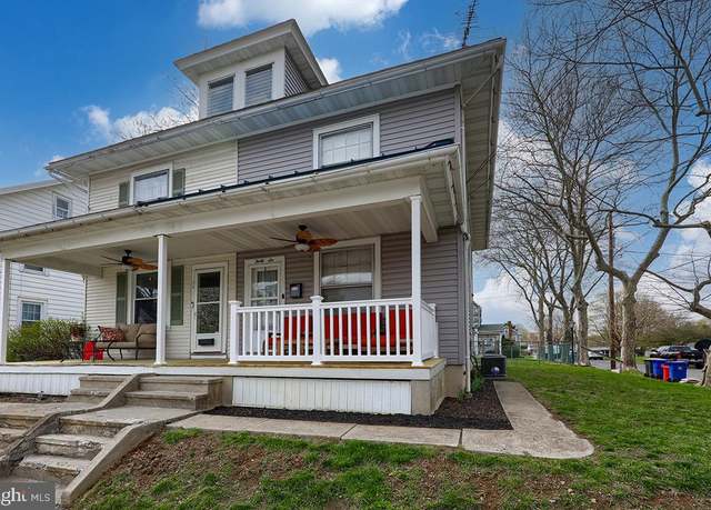 Property at 36 N Wayne St, Robesonia, PA 19551, 3 beds, 1 bath