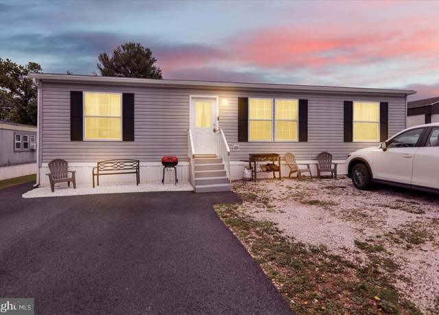 Property at 36 Keystone Rd, Reading, PA 19606, 3 beds, 2 baths