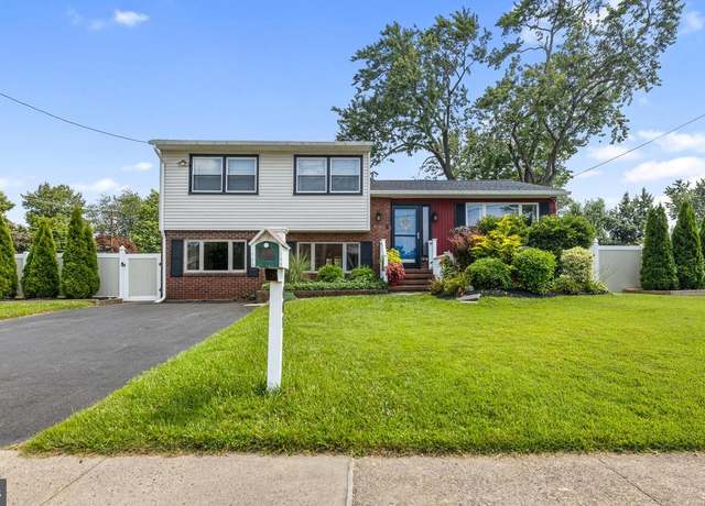 Property at 601 W Palmer St, Morrisville, PA 19067, 3 beds, 2 baths