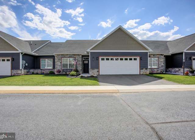 Property at 140 Blackbird Ln, Shippensburg, PA 17257, 3 beds, 2.5 baths