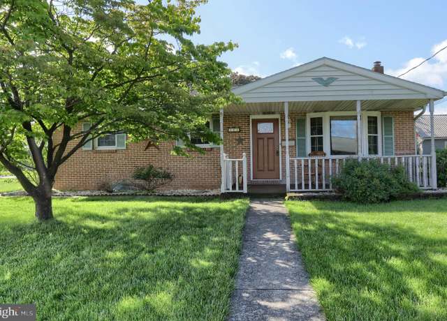 Property at 500 W Cherry St, Palmyra, PA 17078, 3 beds, 1.5 baths
