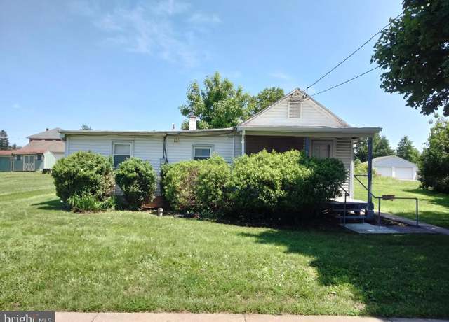 Property at 335 Ash St, Pottstown, PA 19464, 2 beds, 1 bath