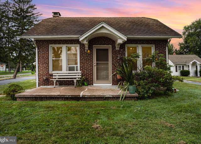 Property at 1854 Hilton Ave, Dover, PA 17315, 2 beds, 1 bath