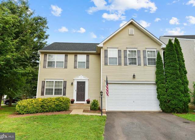 Property at 2203 Cottonwood Ln, Culpeper, VA 22701, 4 beds, 3.5 baths
