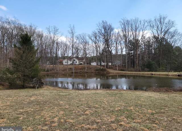 Property at 5699 Red Brick Rd, Warrenton, VA 20187, 3 beds, 3.5 baths