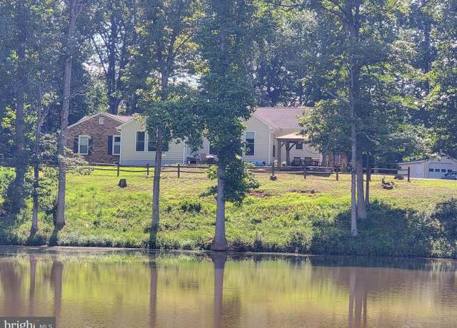 Property at 5699 Red Brick Rd, Warrenton, VA 20187, 3 beds, 3.5 baths