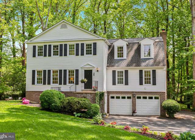 Property at 11800 Quarter Horse Ct, Oakton, VA 22124, 4 beds, 3.5 baths