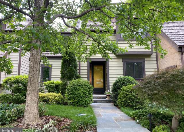 Property at 1534 Scandia Cir, Reston, VA 20190, 3 beds, 2.5 baths