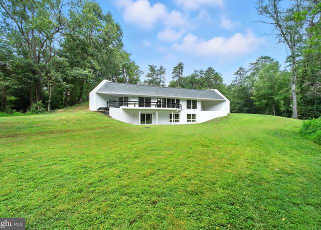 Property at 1013 Galium Ct, Mclean, VA 22102, 4 beds, 3.5 baths