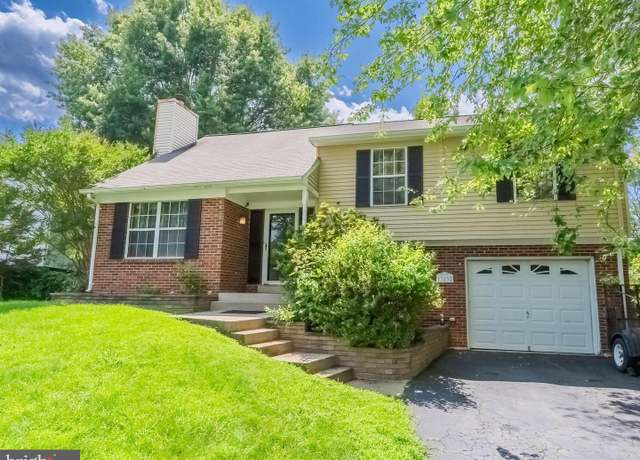 Property at 13332 Paramount Ln, Woodbridge, VA 22193, 4 beds, 3 baths