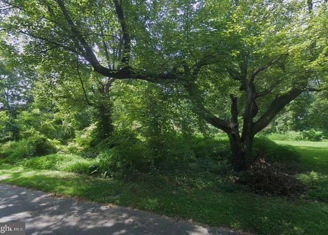 Property at 305 Poplar Ave, Newark, DE 19711