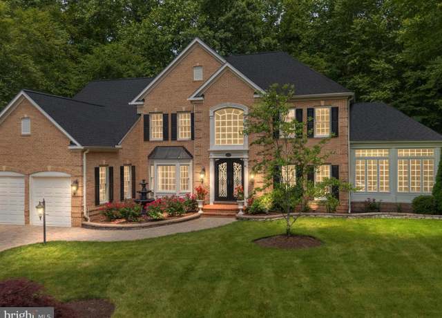 Property at 206 May Ln, Edgewater, MD 21037, 5 beds, 4.5 baths