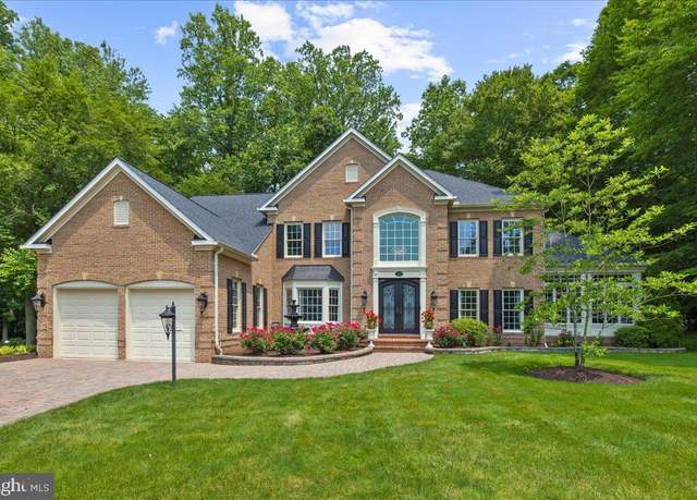 Property at 206 May Ln, Edgewater, MD 21037, 5 beds, 4.5 baths