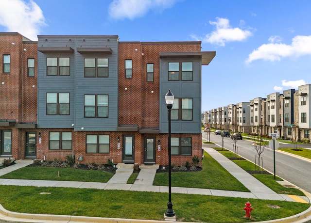 Property at 818 Bond St, Frederick, MD 21701, 4 beds, 4 baths