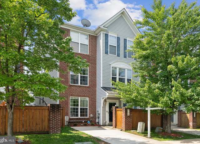 Property at 108 Mountain Creek Cir, Frederick, MD 21702, 3 beds, 2.5 baths