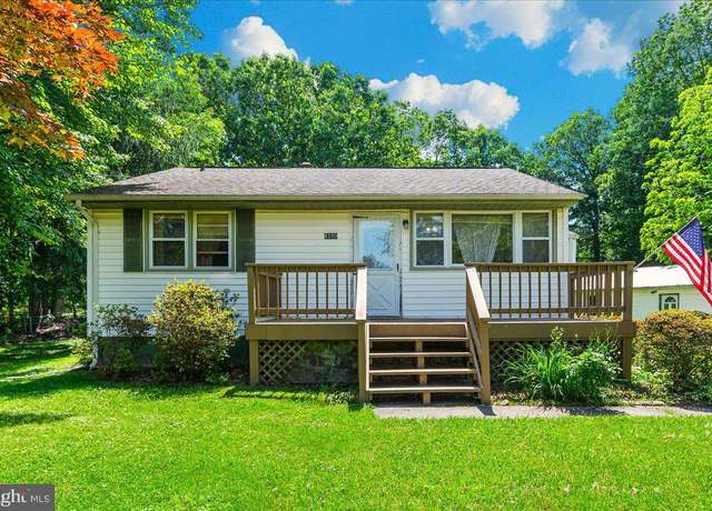 Property at 6109 Ford Rd, Frederick, MD 21702, 3 beds, 2 baths