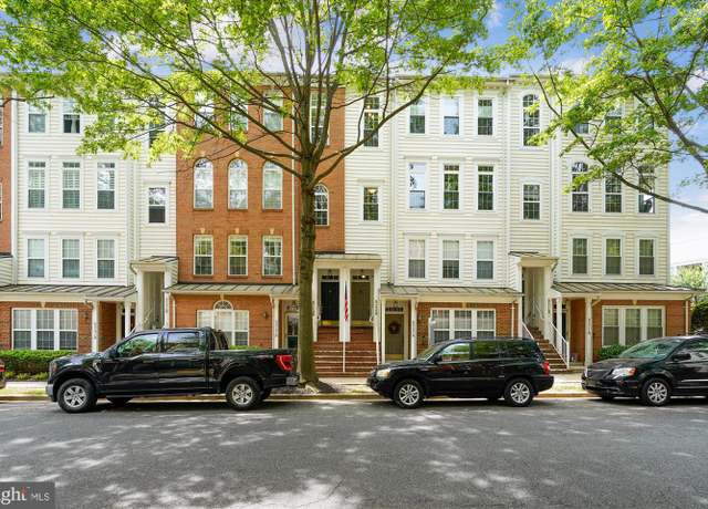 Property at 623-B Main St Unit 623-B, Gaithersburg, MD 20878, 3 beds, 2.5 baths