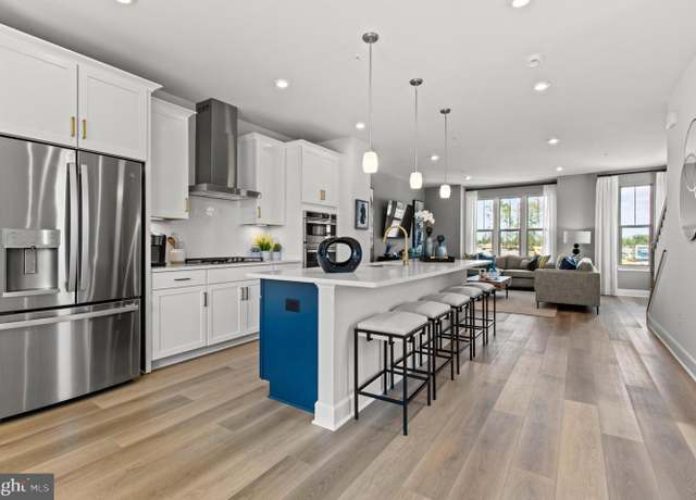 Property at 6046 Beake St, Hyattsville, MD 20782, 4 beds, 3.5 baths