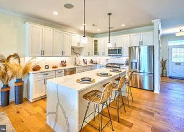 Property at 42 Prestwick Ln, Williamstown, NJ 08094, 2 beds, 2 baths