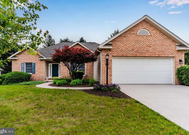 Property at 940 Woodley Dr, Mechanicsburg, PA 17050, 3 beds, 2 baths