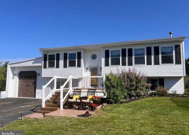 Property at 11 Harbor View Dr, Holtwood, PA 17532, 4 beds, 2 baths