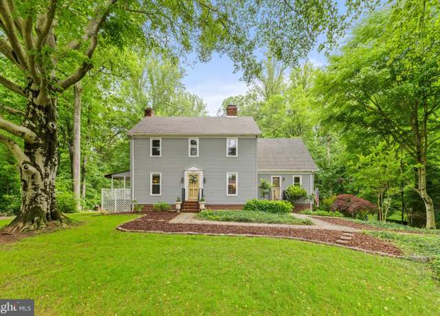 Property at 5747 Wilshire Dr, Warrenton, VA 20187, 4 beds, 4 baths
