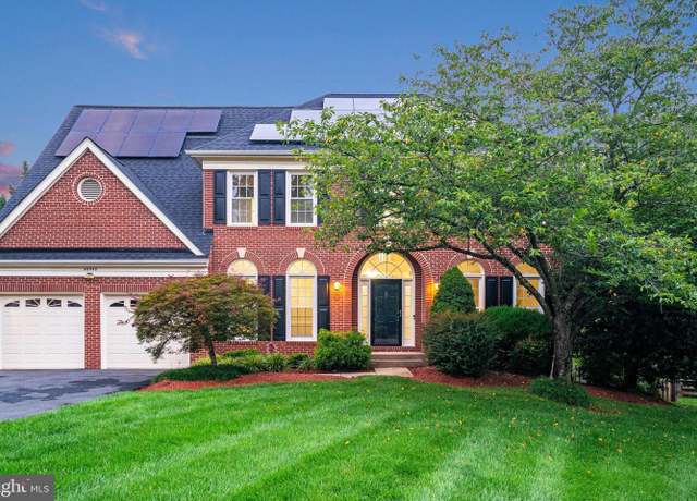 Property at 46940 Buckskin Pl, Sterling, VA 20164, 4 beds, 3.5 baths