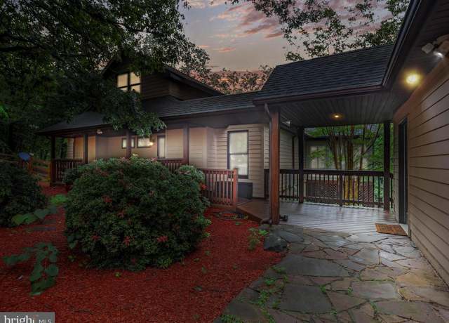 Property at 123 Lookout Rdg, Hedgesville, WV 25427, 4 beds, 3.5 baths